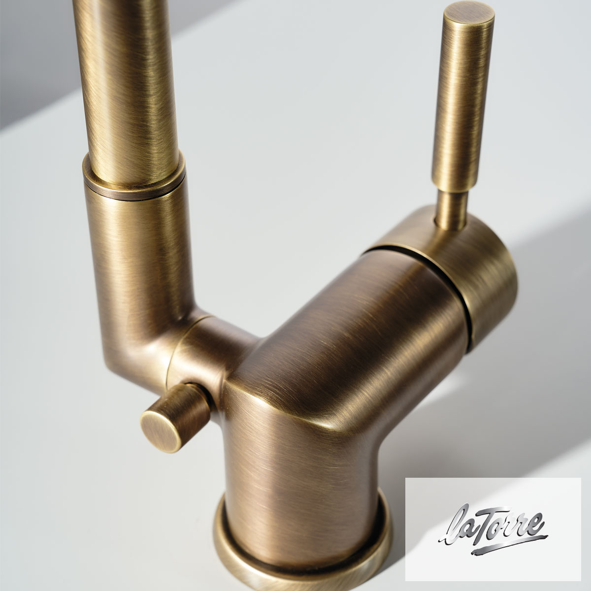 ΜΠΑΤ.ΝΕΡΟΧ.ΠΑΡΑΘ. TECH LA TORRE ANTIQUE BRASS