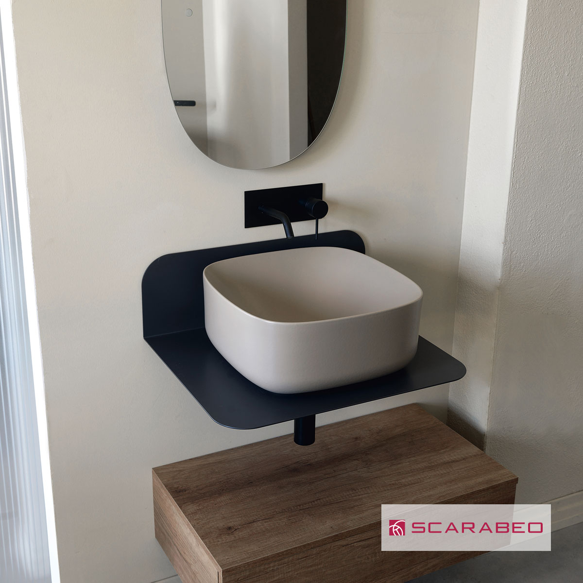 ΕΠΙΠΛΟ ΜΠΑΝΙΟΥ PLANA/60cm BLACK MATT